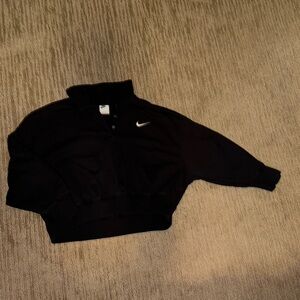 Nike Cropped Sweatshirt - Loose Fit